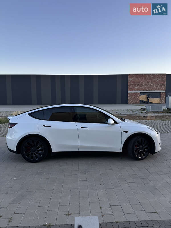Позашляховик / Кросовер Tesla Model Y 2022 в Хмельницькому