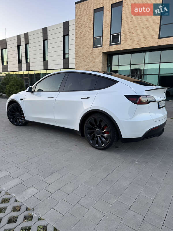 Позашляховик / Кросовер Tesla Model Y 2022 в Хмельницькому