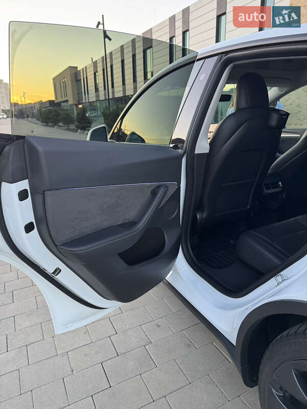 Позашляховик / Кросовер Tesla Model Y 2022 в Хмельницькому