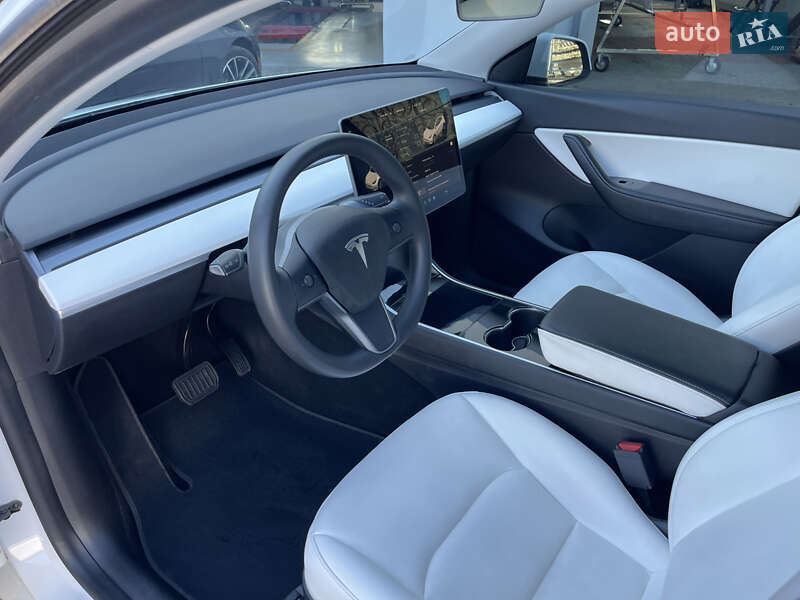Внедорожник / Кроссовер Tesla Model Y 2020 в Луцке