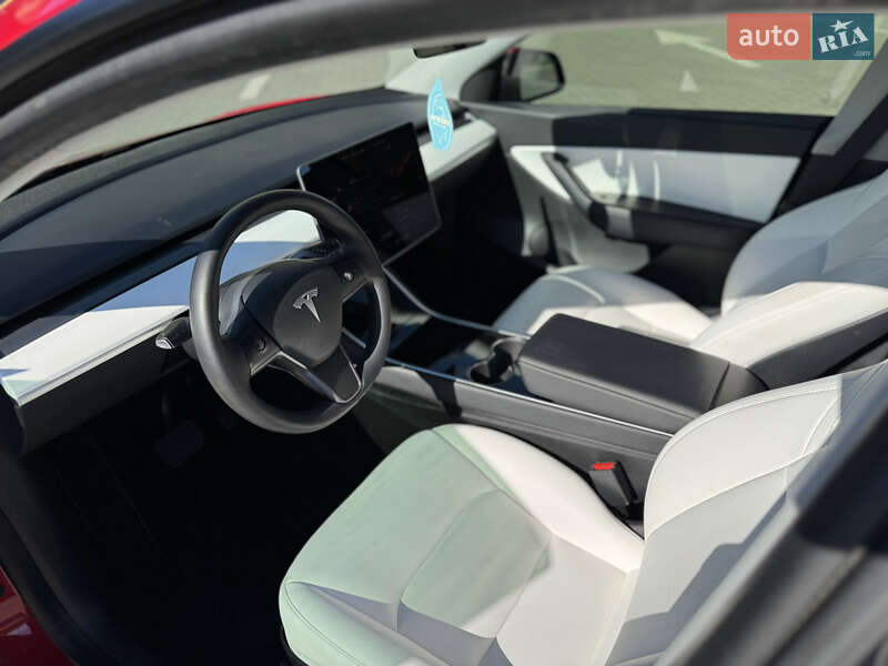 Позашляховик / Кросовер Tesla Model Y 2020 в Луцьку