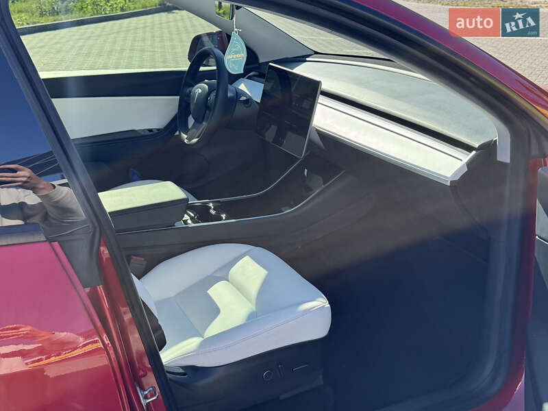 Позашляховик / Кросовер Tesla Model Y 2020 в Луцьку