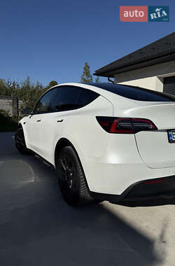 Позашляховик / Кросовер Tesla Model Y 2022 в 