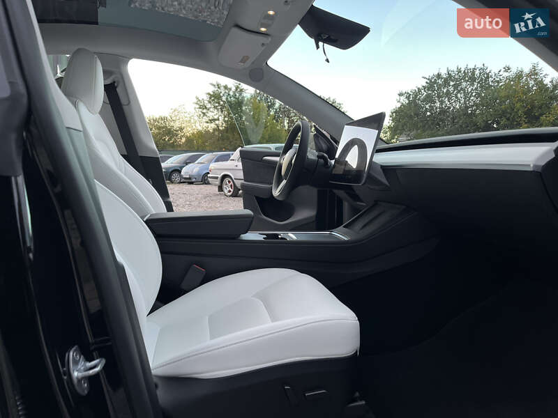 Внедорожник / Кроссовер Tesla Model Y 2025 в Харькове