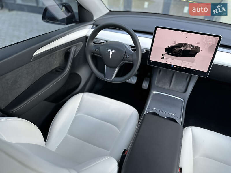 Позашляховик / Кросовер Tesla Model Y 2023 в Рівному