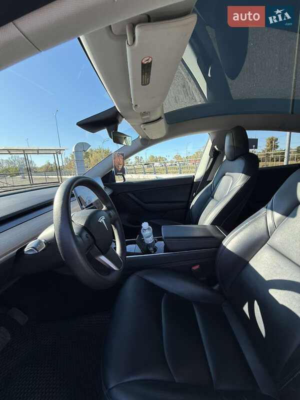 Внедорожник / Кроссовер Tesla Model Y 2020 в Киеве