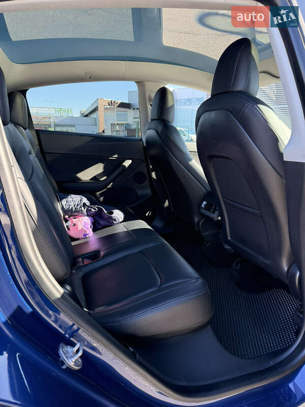 Внедорожник / Кроссовер Tesla Model Y 2020 в Киеве