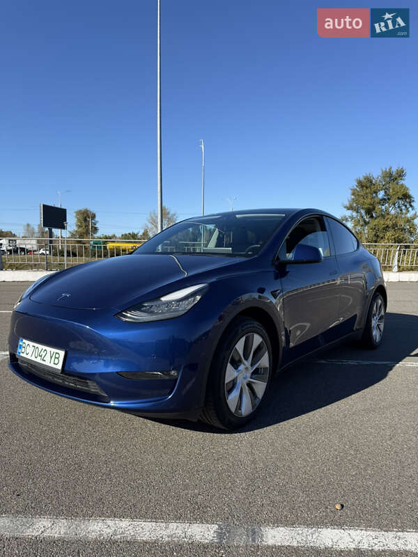 Внедорожник / Кроссовер Tesla Model Y 2020 в Киеве