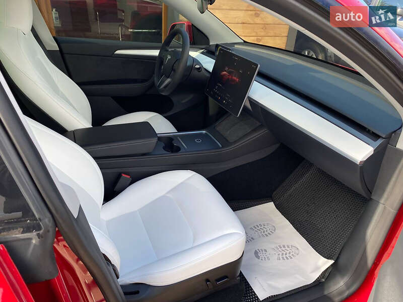 Внедорожник / Кроссовер Tesla Model Y 2023 в Житомире