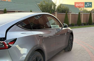 Внедорожник / Кроссовер Tesla Model Y 2025 в 