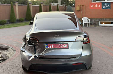 Внедорожник / Кроссовер Tesla Model Y 2025 в 