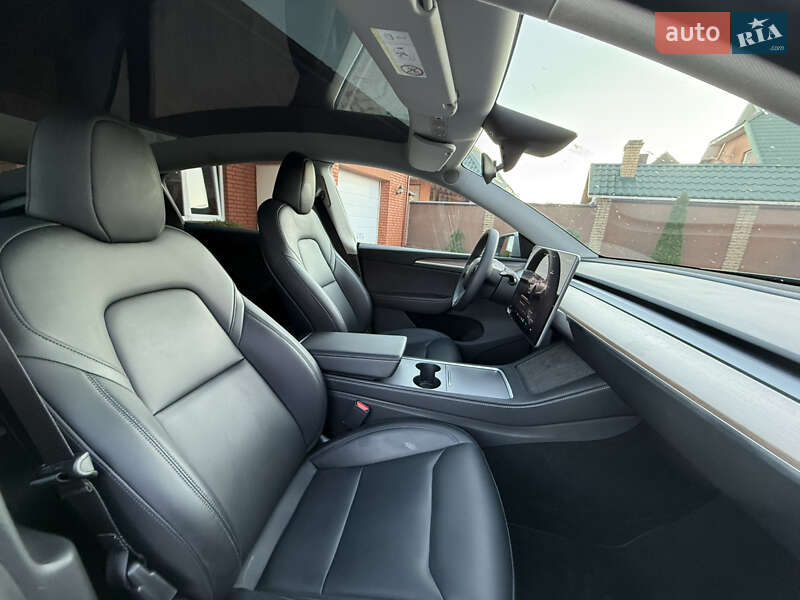 Позашляховик / Кросовер Tesla Model Y 2025 в Луцьку