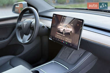 Внедорожник / Кроссовер Tesla Model Y 2025 в 