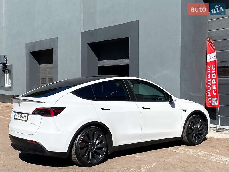 Внедорожник / Кроссовер Tesla Model Y 2022 в Киеве