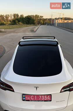 Позашляховик / Кросовер Tesla Model Y 2022 в 
