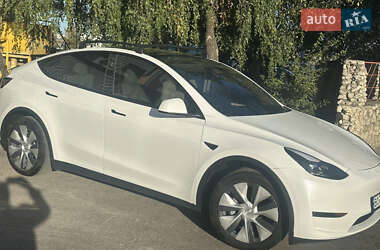 Внедорожник / Кроссовер Tesla Model Y 2024 в 