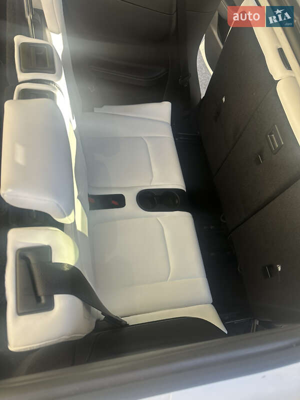 Позашляховик / Кросовер Tesla Model Y 2024 в Тернополі