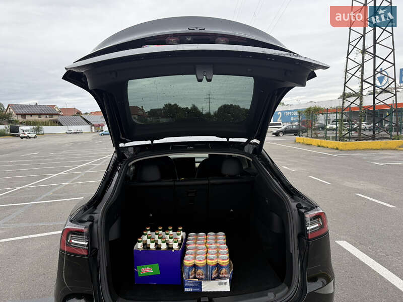 Позашляховик / Кросовер Tesla Model Y 2022 в Ужгороді