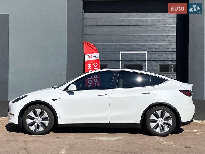 Позашляховик / Кросовер Tesla Model Y 2021 в Києві