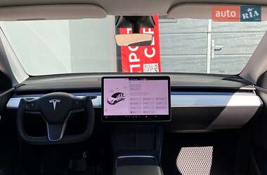 Внедорожник / Кроссовер Tesla Model Y 2021 в 