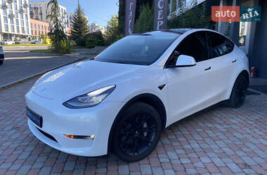 Внедорожник / Кроссовер Tesla Model Y 2021 в 