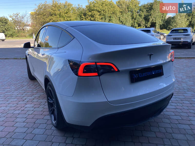 Позашляховик / Кросовер Tesla Model Y 2021 в Львові