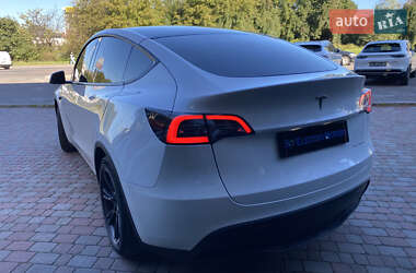 Внедорожник / Кроссовер Tesla Model Y 2021 в 