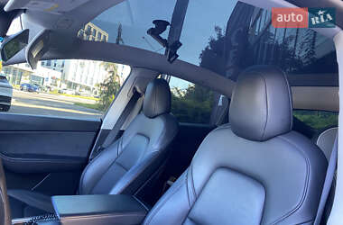 Внедорожник / Кроссовер Tesla Model Y 2021 в 