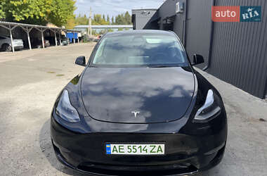 Позашляховик / Кросовер Tesla Model Y 2024 в 