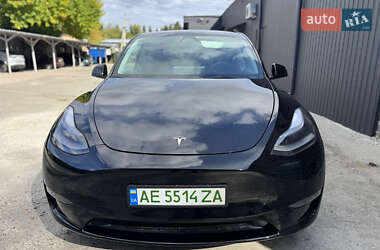 Позашляховик / Кросовер Tesla Model Y 2024 в 