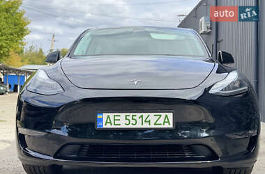 Позашляховик / Кросовер Tesla Model Y 2024 в 