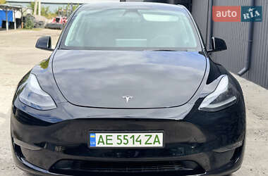 Позашляховик / Кросовер Tesla Model Y 2024 в 