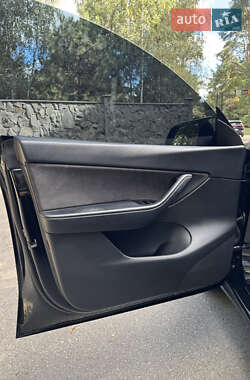 Позашляховик / Кросовер Tesla Model Y 2020 в 