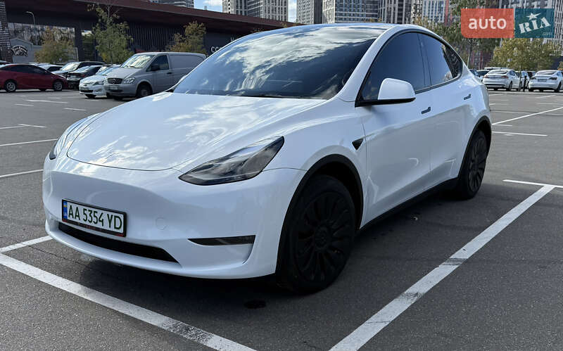 Внедорожник / Кроссовер Tesla Model Y 2023 в 