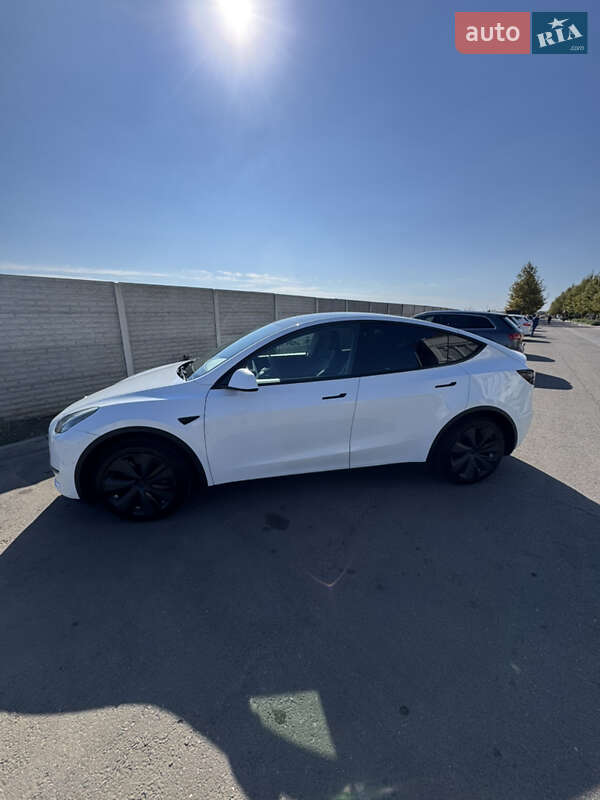 Внедорожник / Кроссовер Tesla Model Y 2021 в Одессе