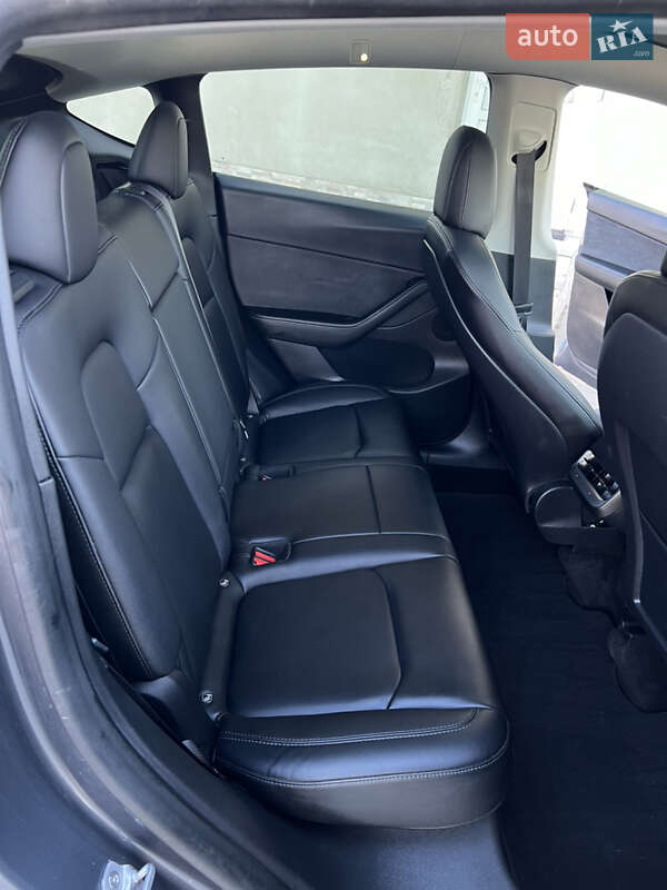Внедорожник / Кроссовер Tesla Model Y 2022 в Луцке