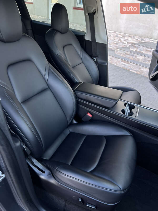 Внедорожник / Кроссовер Tesla Model Y 2022 в Луцке