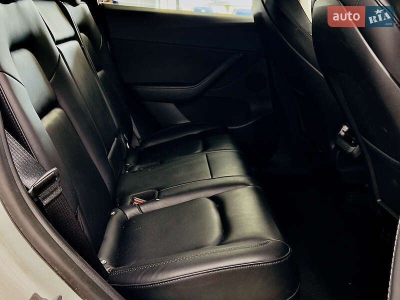 Позашляховик / Кросовер Tesla Model Y 2021 в Миколаєві