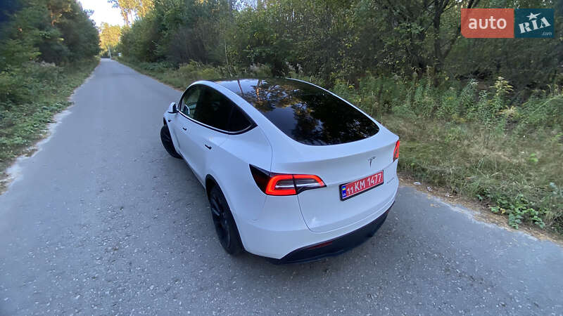 Позашляховик / Кросовер Tesla Model Y 2021 в Вишневому