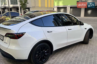 Позашляховик / Кросовер Tesla Model Y 2021 в 