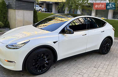 Позашляховик / Кросовер Tesla Model Y 2021 в 