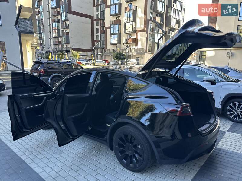 Позашляховик / Кросовер Tesla Model Y 2023 в Хмельницькому