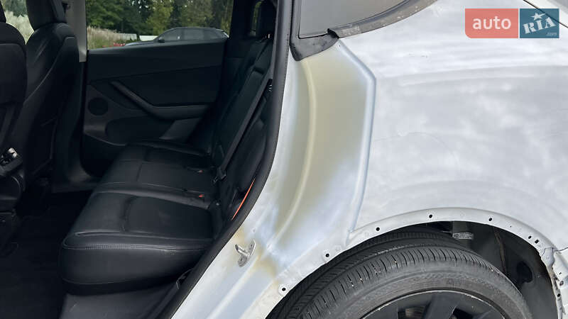 Внедорожник / Кроссовер Tesla Model Y 2022 в Луцке