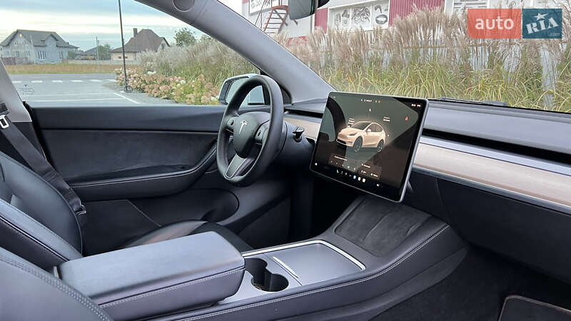 Внедорожник / Кроссовер Tesla Model Y 2022 в Луцке