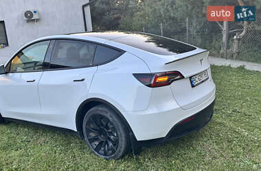 Внедорожник / Кроссовер Tesla Model Y 2022 в 