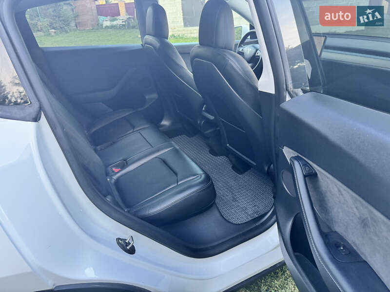 Внедорожник / Кроссовер Tesla Model Y 2022 в Львове фото 16 Внедорожник / Кроссовер Tesla Model Y 2022 в Львове