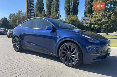 Внедорожник / Кроссовер Tesla Model Y 2021 в 