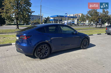Внедорожник / Кроссовер Tesla Model Y 2021 в 