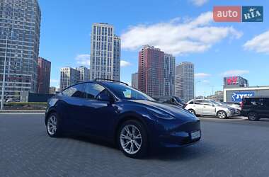 Внедорожник / Кроссовер Tesla Model Y 2023 в 