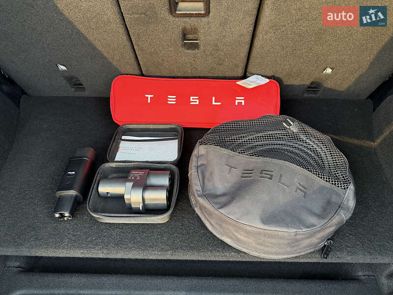Позашляховик / Кросовер Tesla Model Y 2022 в Тернополі